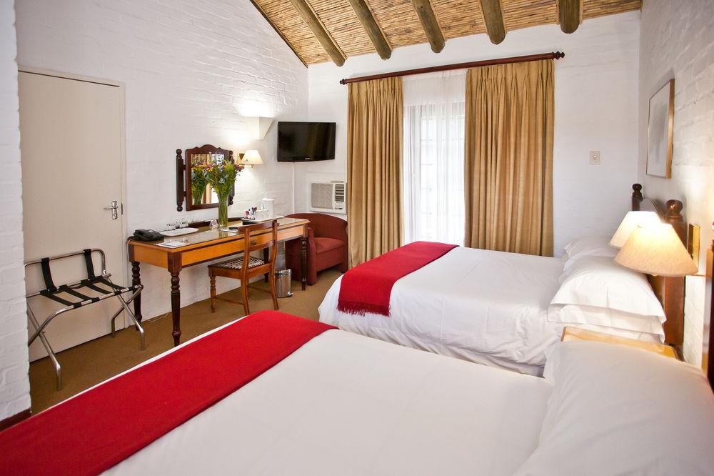 Protea Hotel By Marriott Oudtshoorn Riempie Estate Екстер'єр фото