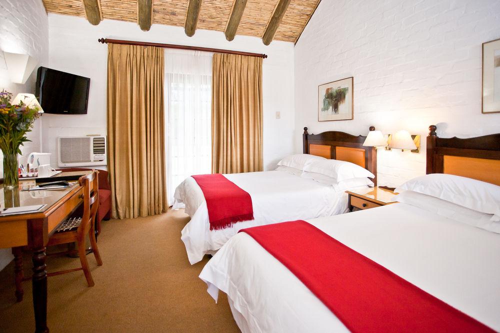 Protea Hotel By Marriott Oudtshoorn Riempie Estate Екстер'єр фото