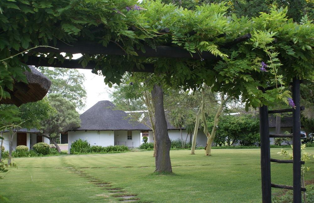 Protea Hotel By Marriott Oudtshoorn Riempie Estate Екстер'єр фото