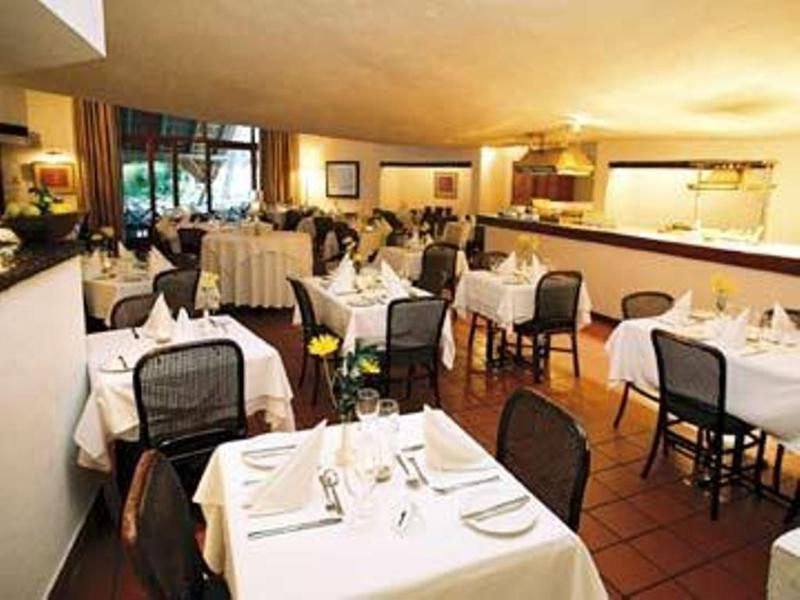 Protea Hotel By Marriott Oudtshoorn Riempie Estate Екстер'єр фото