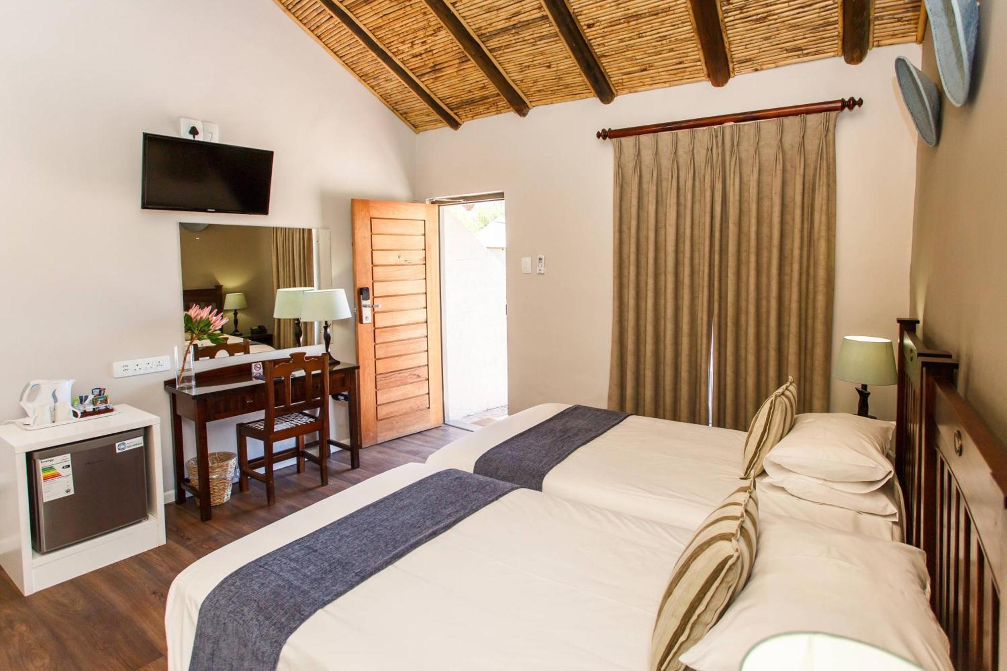 Protea Hotel By Marriott Oudtshoorn Riempie Estate Екстер'єр фото