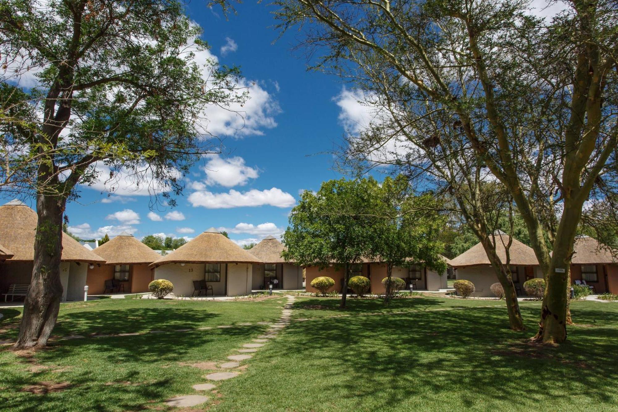 Protea Hotel By Marriott Oudtshoorn Riempie Estate Екстер'єр фото