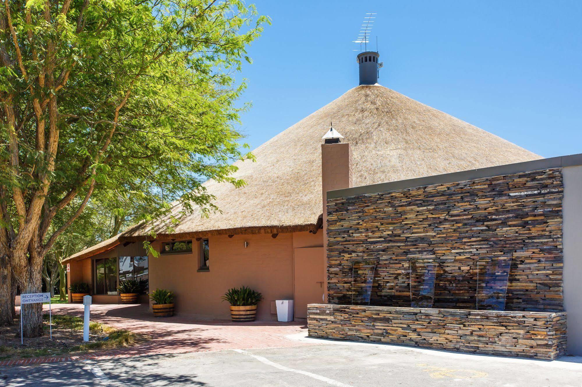 Protea Hotel By Marriott Oudtshoorn Riempie Estate Екстер'єр фото
